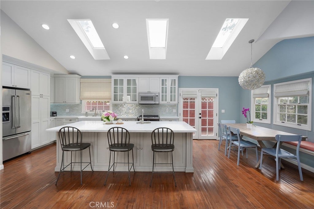 Photo of Listing #SB25058685