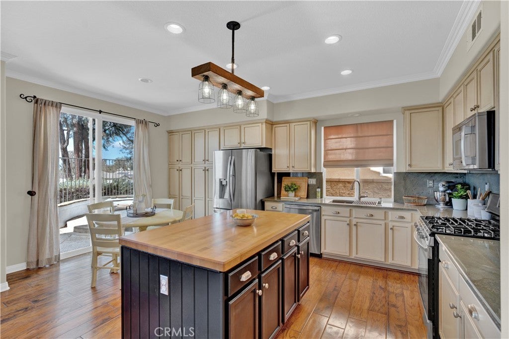 Photo of Listing #OC25057755