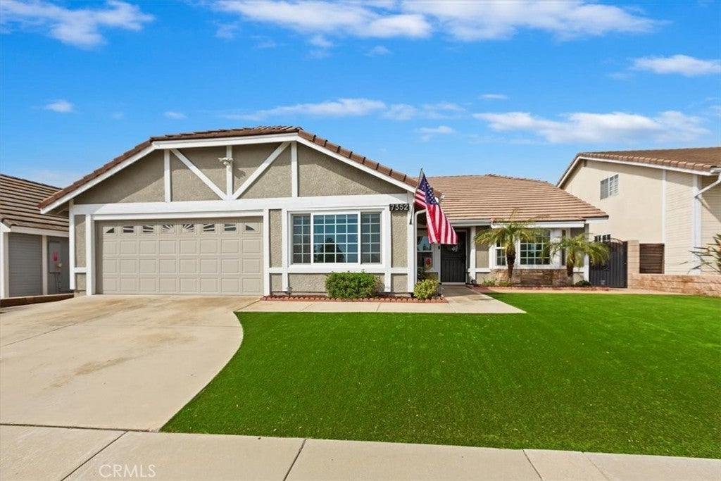 Photo of Listing #IV25058795