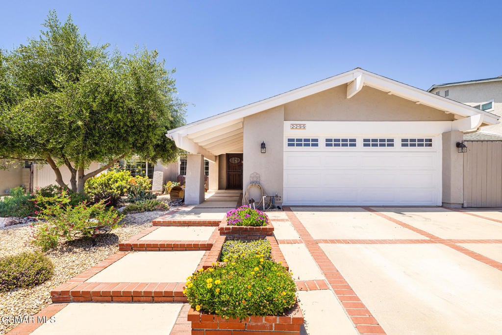 Photo of Listing #225001322