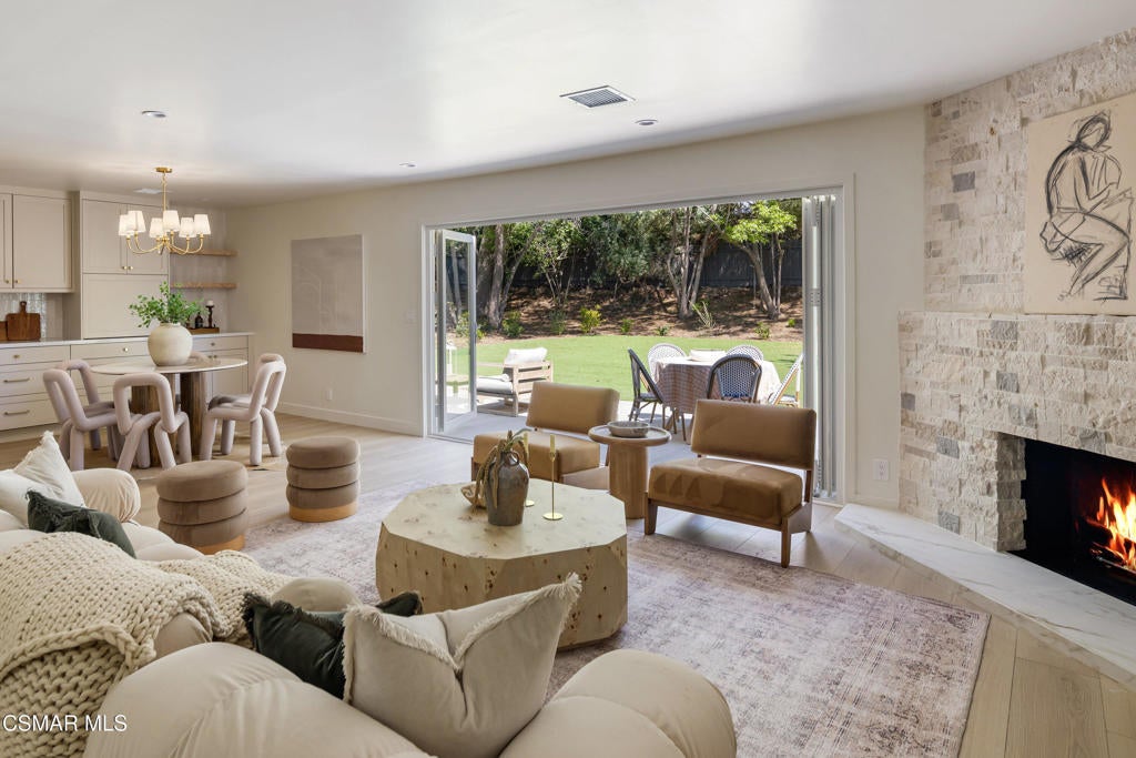 Photo of Listing #225001327