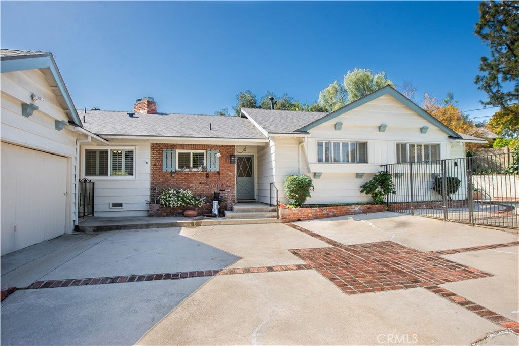 Photo of Listing #SR25059048