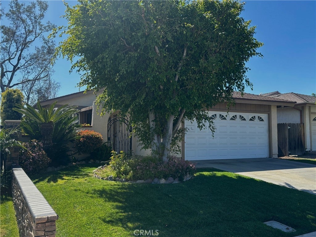 Photo of Listing #OC25057319