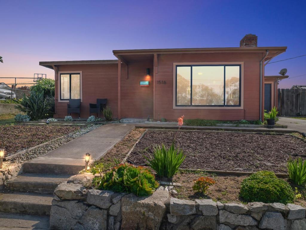 Photo of Listing #ML81996566