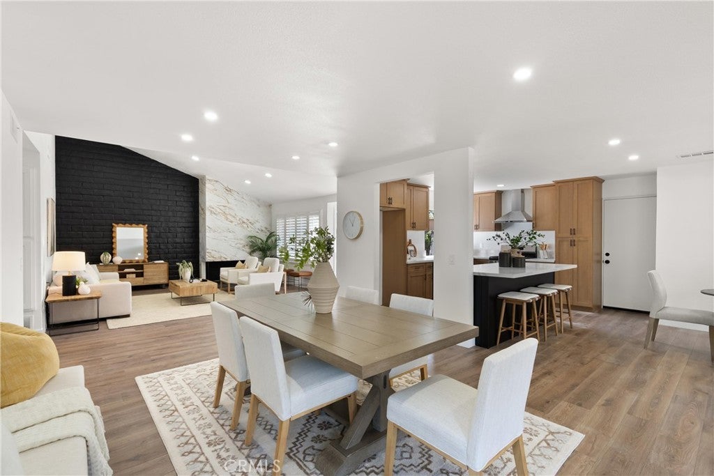 Photo of Listing #PW25060596