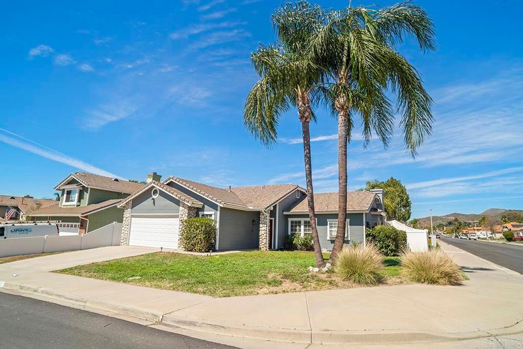 Photo of Listing #PTP2501982