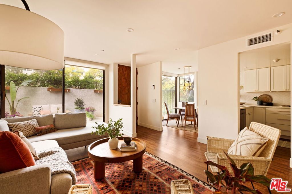 Photo of Listing #25513425