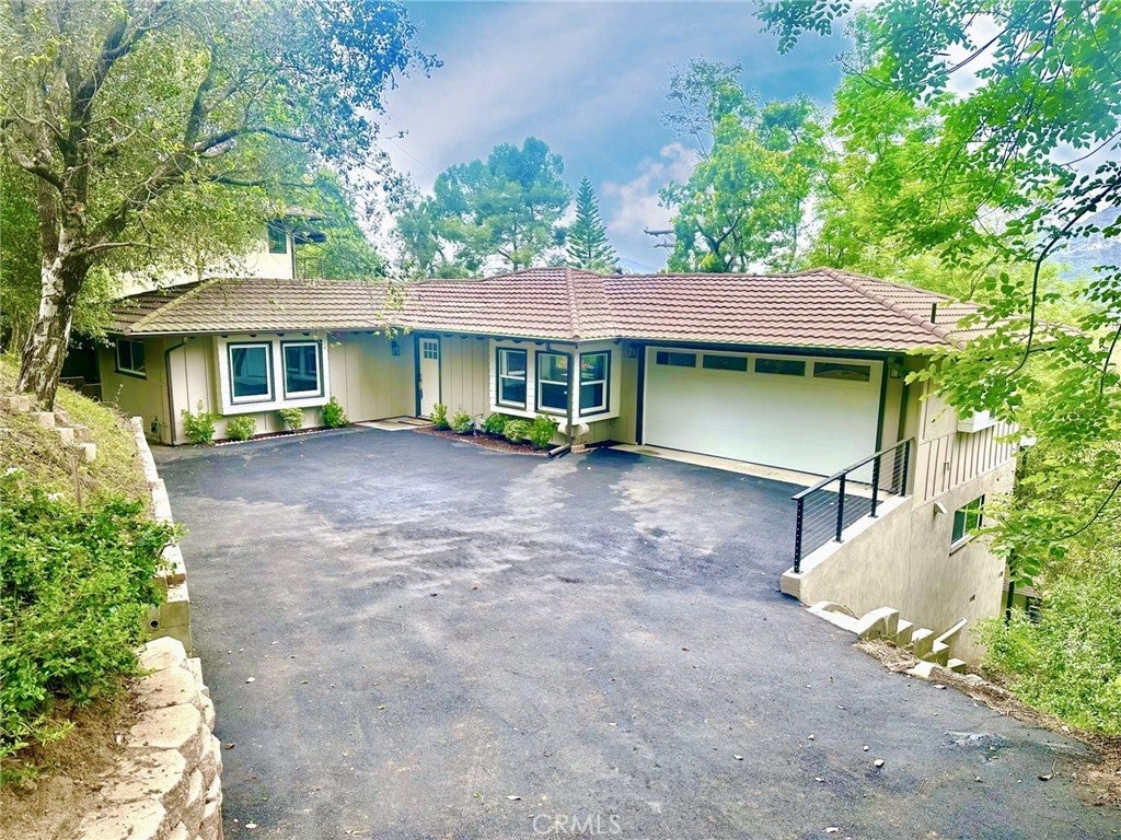 Photo of Listing #SR25057137