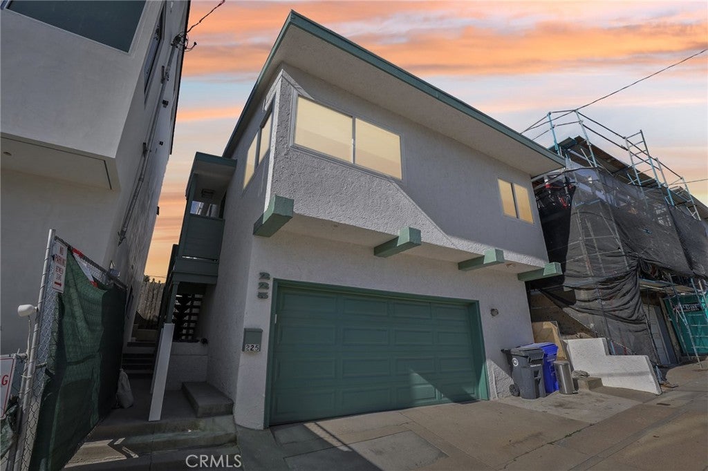 225 9th Street