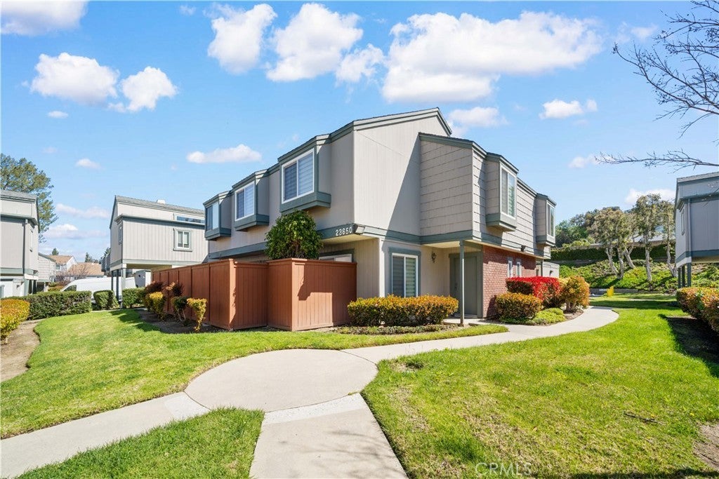 Photo of Listing #OC25060940