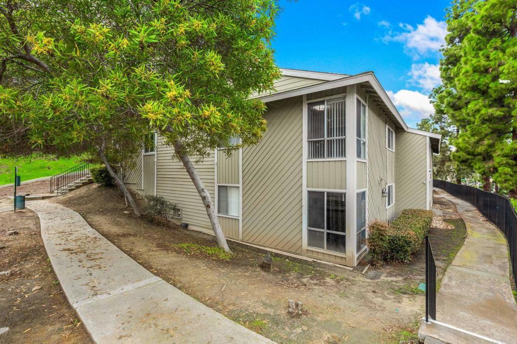 Photo of Listing #PTP2501987