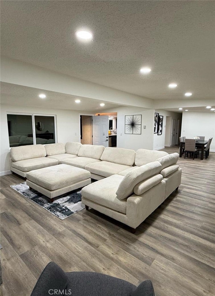 Photo of Listing #DW25057567