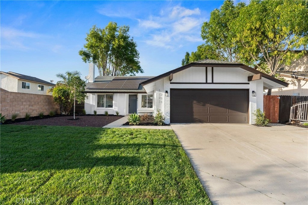 Photo of Listing #DW25061095