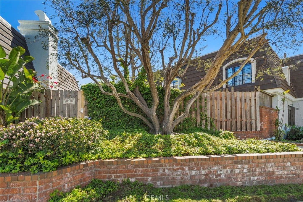 Photo of Listing #PV25058855