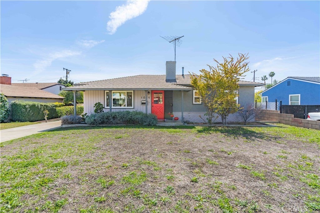 Photo of Listing #IV25058442