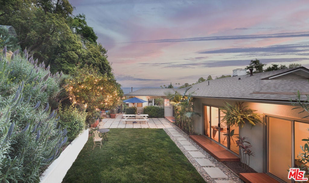 Photo of Listing #25512371