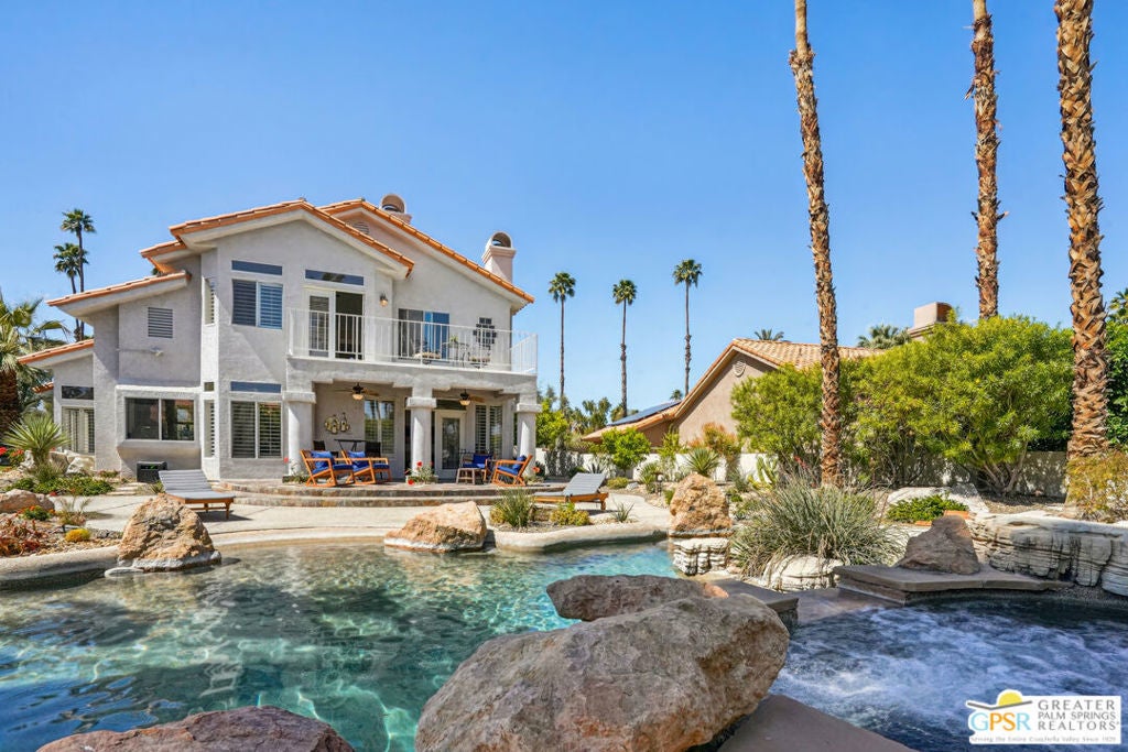 364 Oakmont Drive, Palm Desert