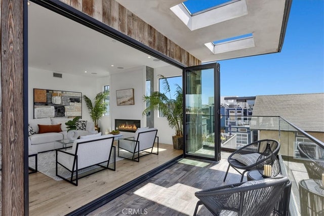 812 Loma Drive, Hermosa Beach.