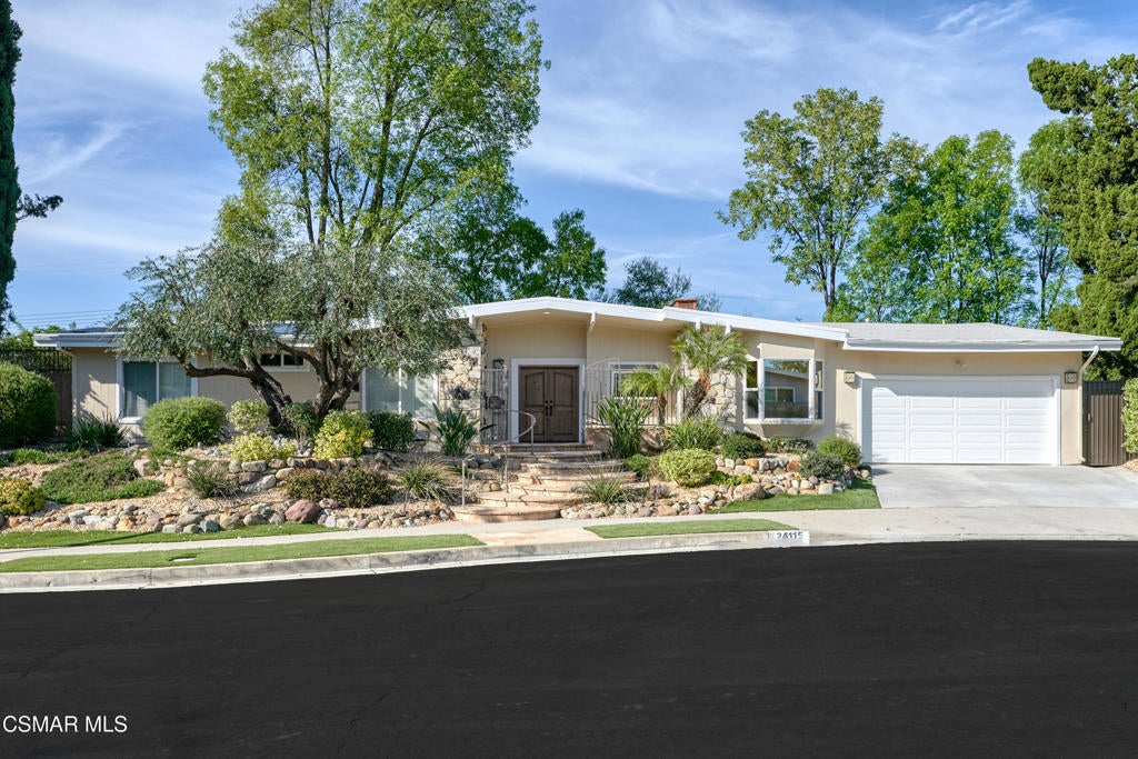 Photo of Listing #225001357