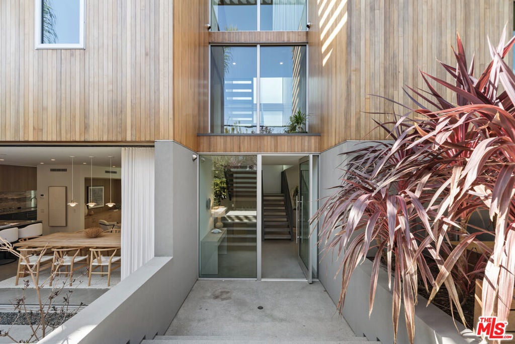 Photo of Listing #25513791