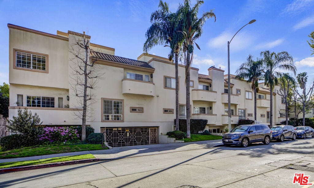 Photo of Listing #25513695