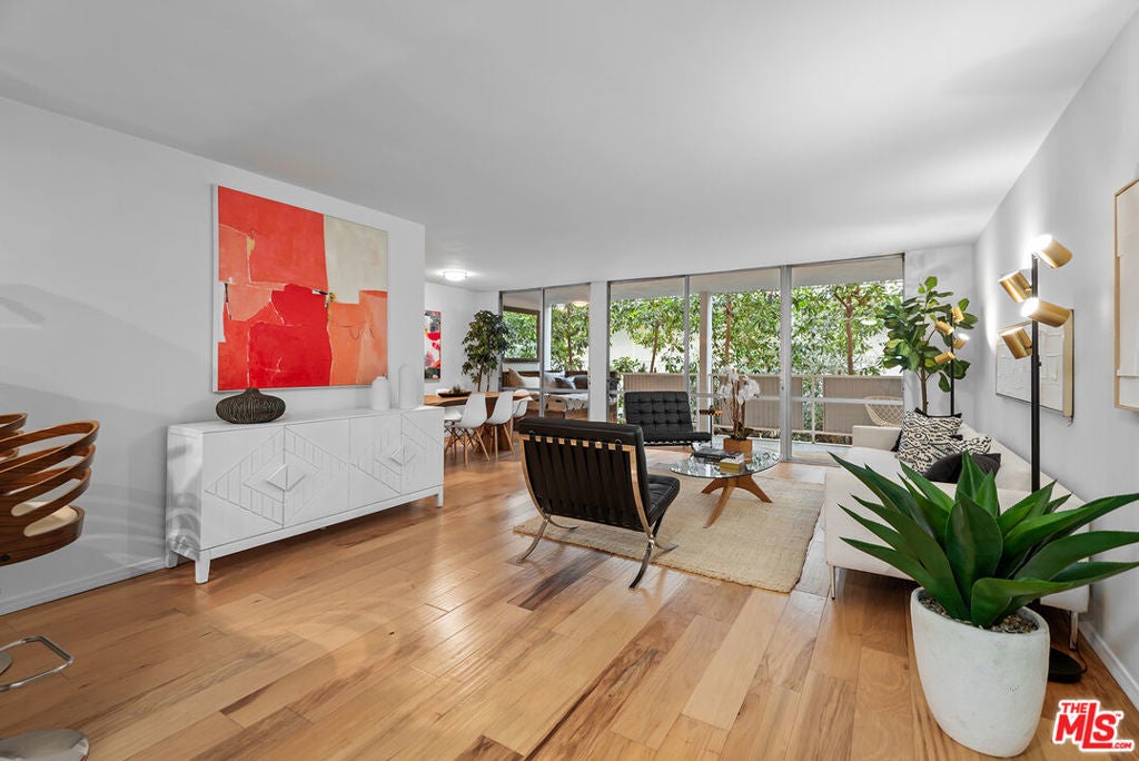 Photo of Listing #25514407