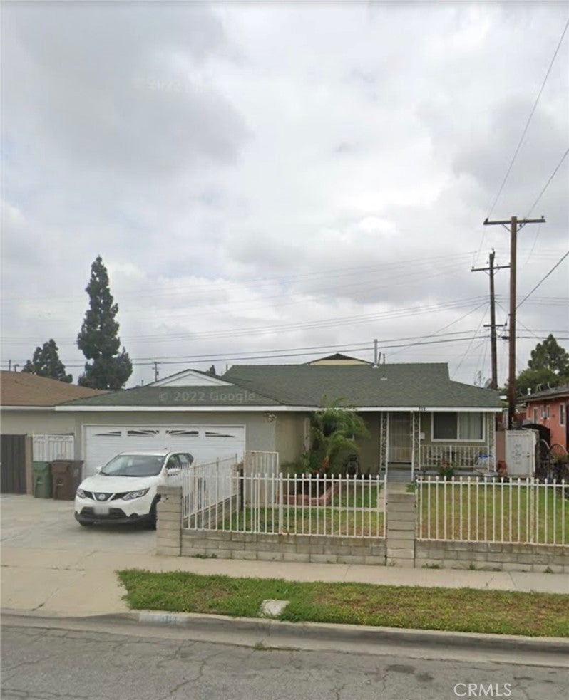 Photo of Listing #IV25061896