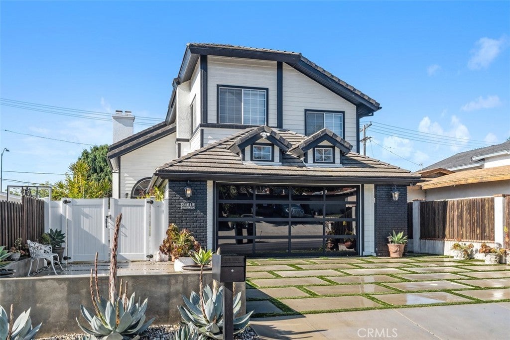 Photo of Listing #OC25061207