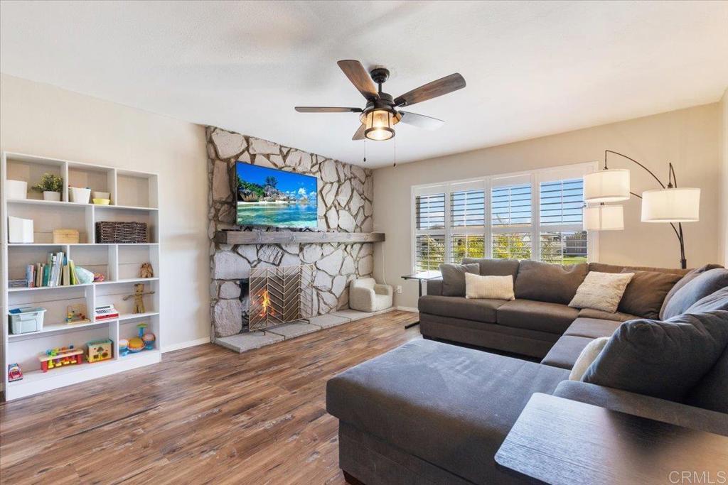 Photo of Listing #PTP2502041