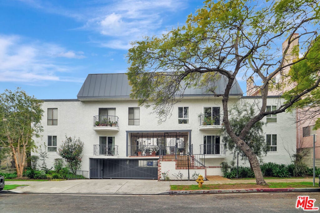 Photo of Listing #25513527