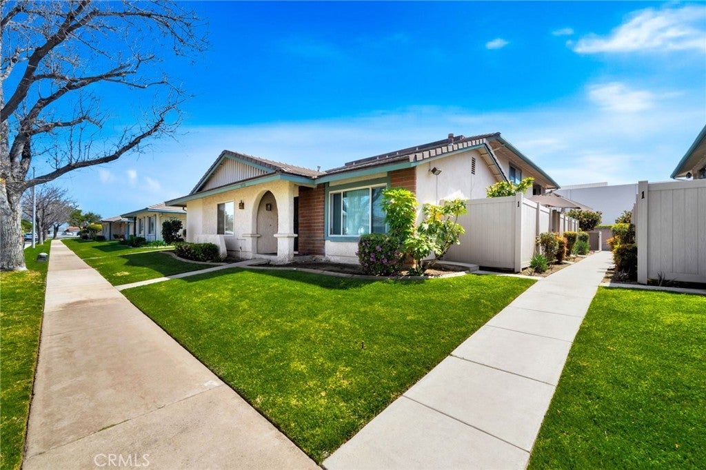 Photo of Listing #OC25062072