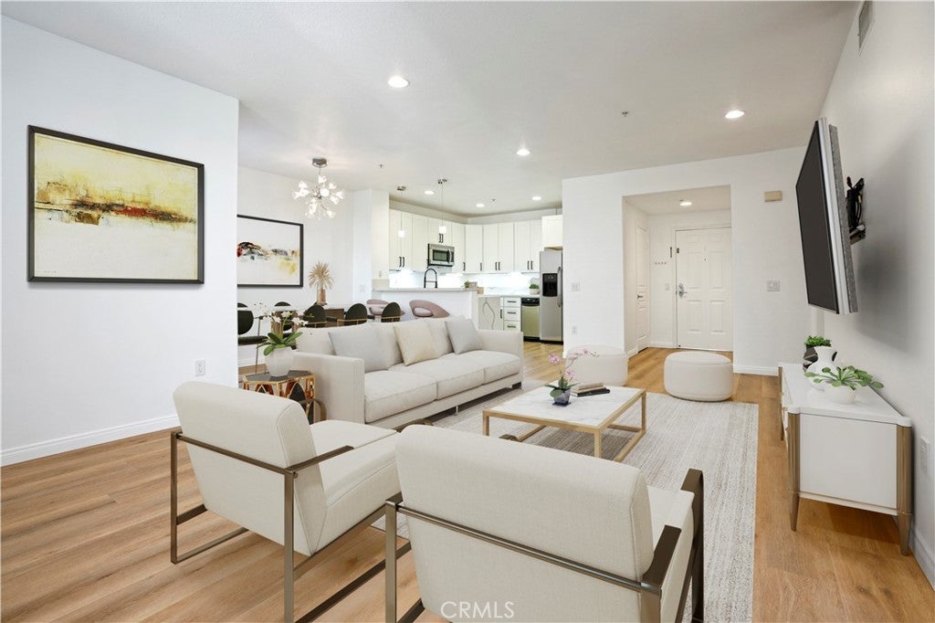 Photo of Listing #OC25058188