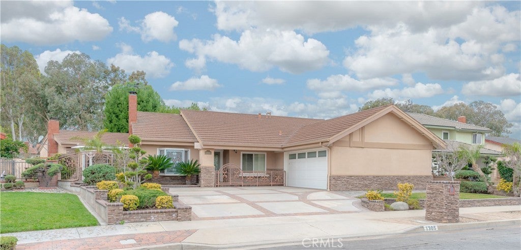 Photo of Listing #OC25061421