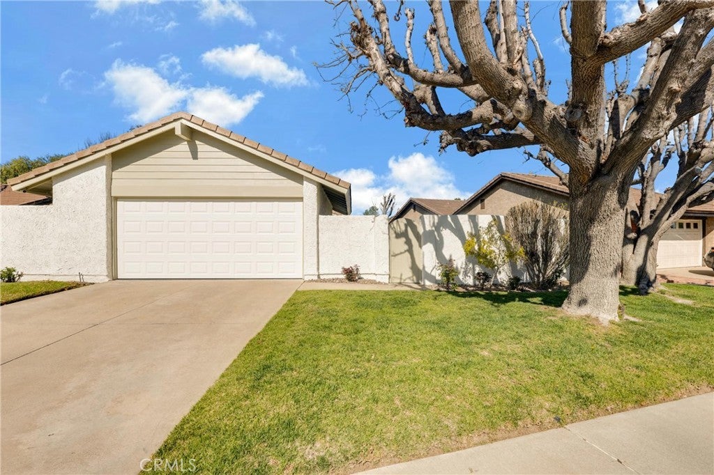 Photo of Listing #SR25060462