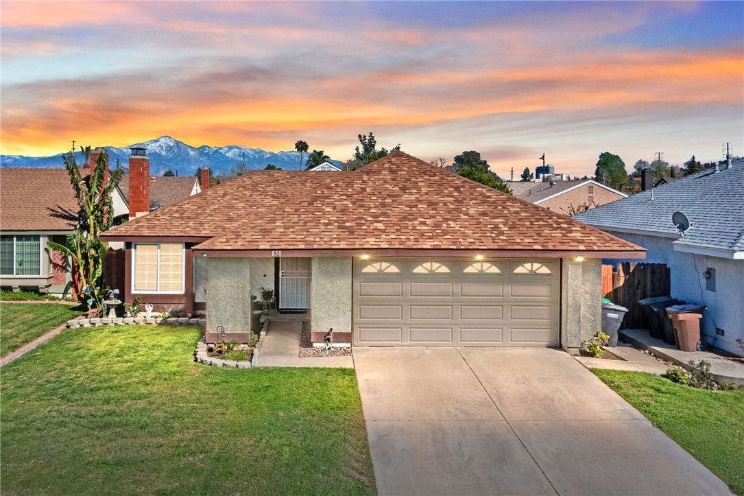 Photo of Listing #IV25062223