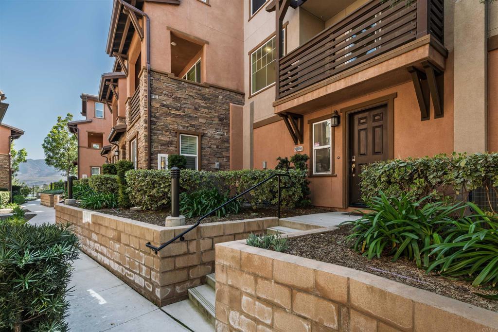 Photo of Listing #PTP2502057