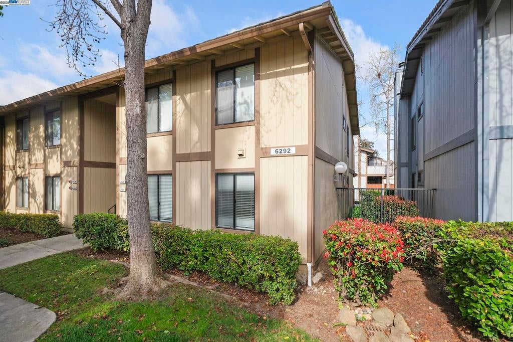 Photo of Listing #41090335