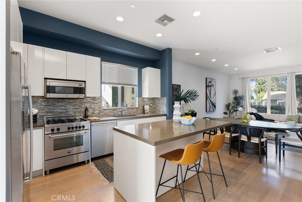 Photo of Listing #SB25061341