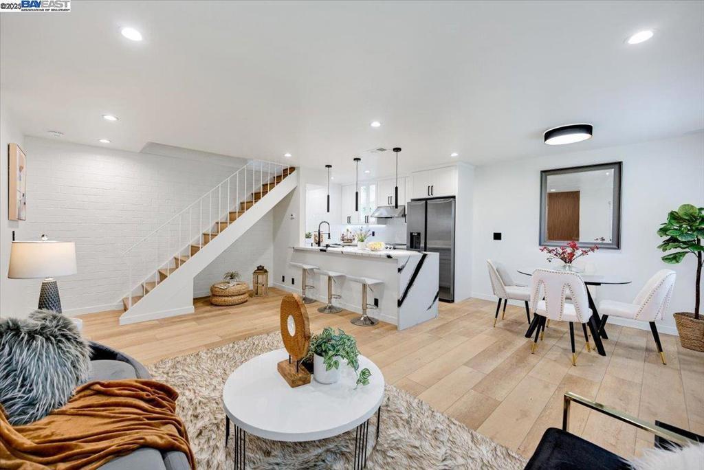 Photo of Listing #41090366