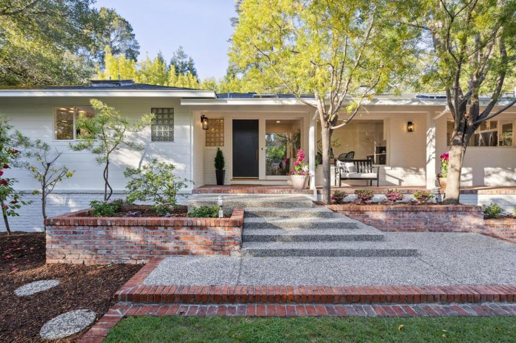 Photo of Listing #ML81999012