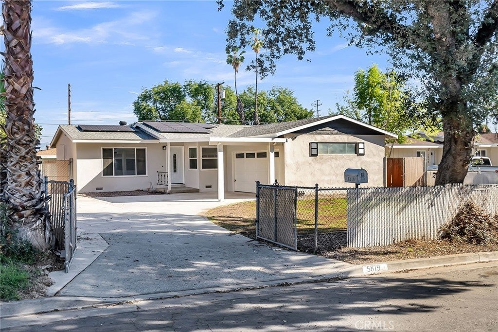 Photo of Listing #IV25062542