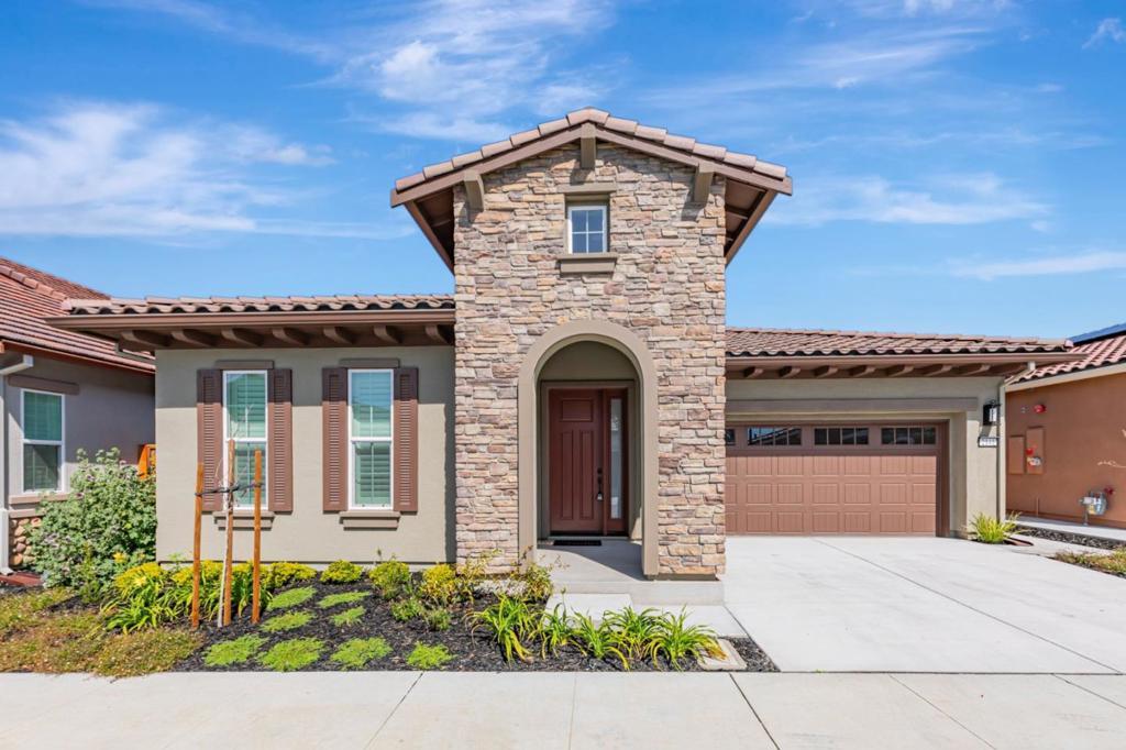 Photo of Listing #ML81999016