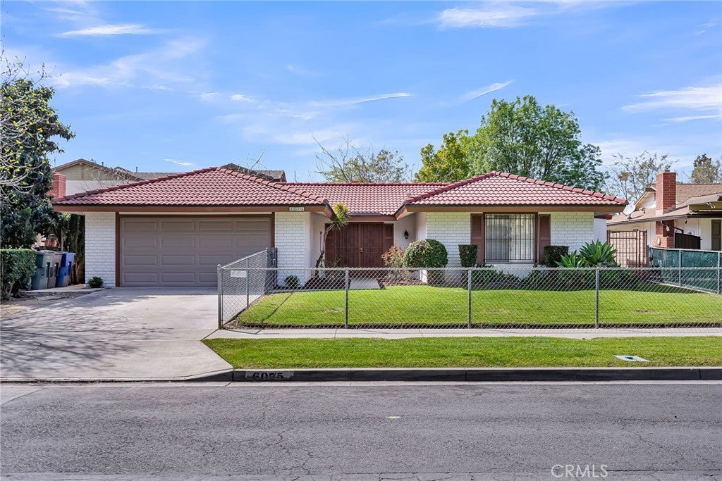 Photo of Listing #IV25061687