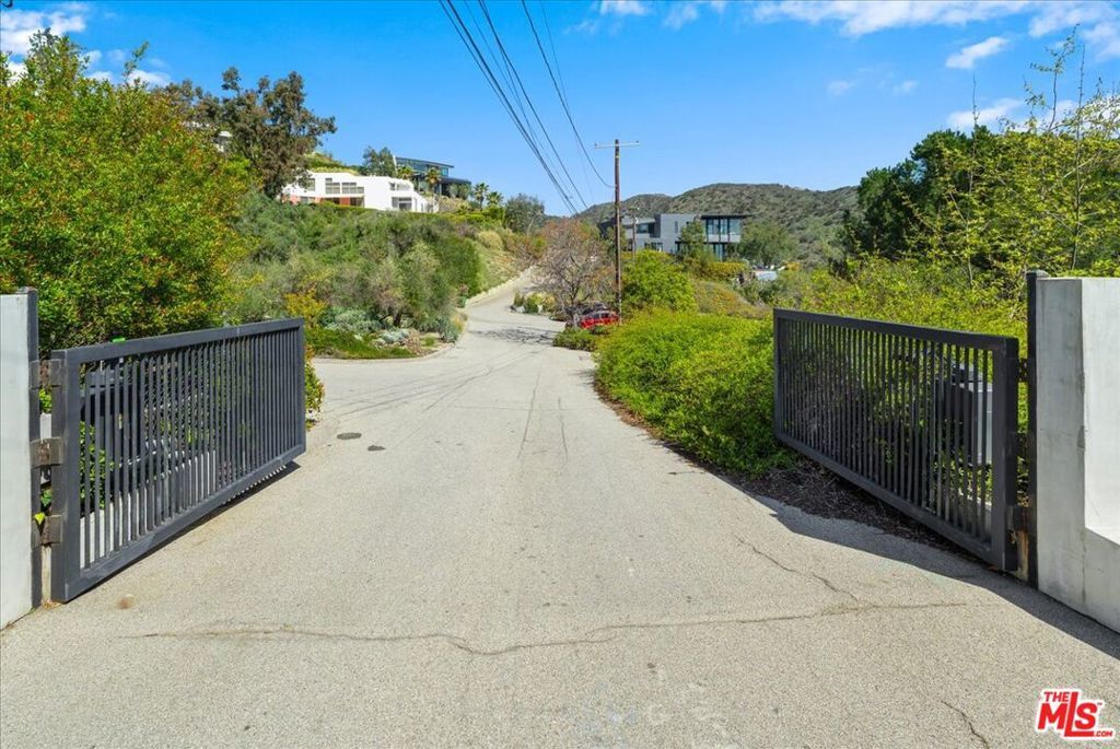 Photo of Listing #25513611