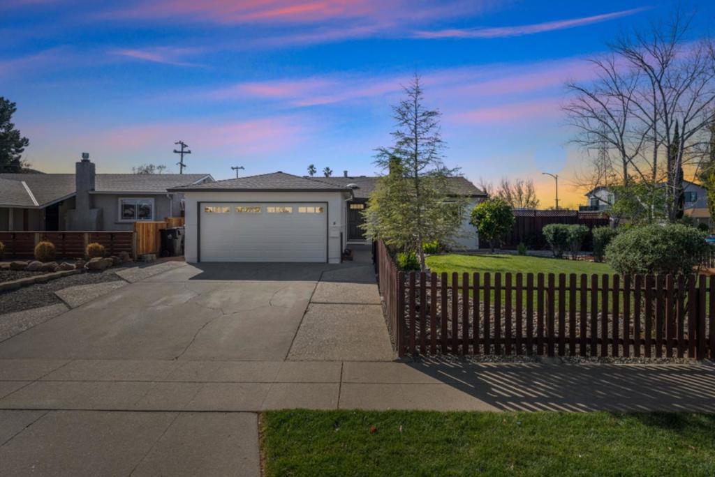 Photo of Listing #ML81999052