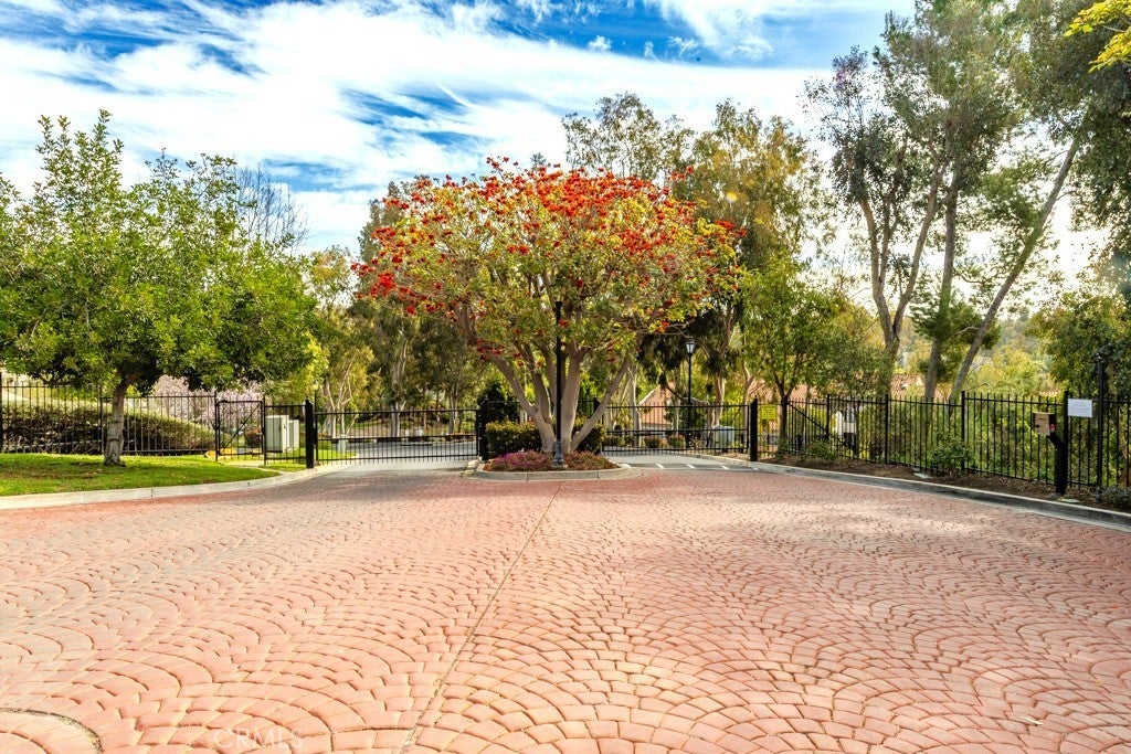 Photo of Listing #OC25041253