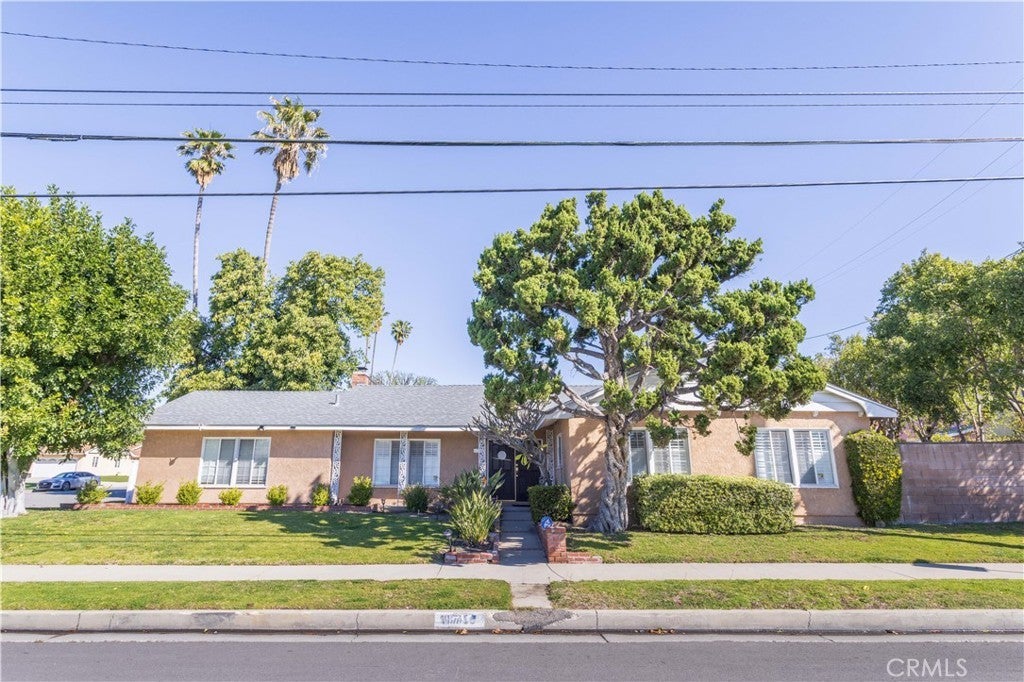 Photo of Listing #SR25063357