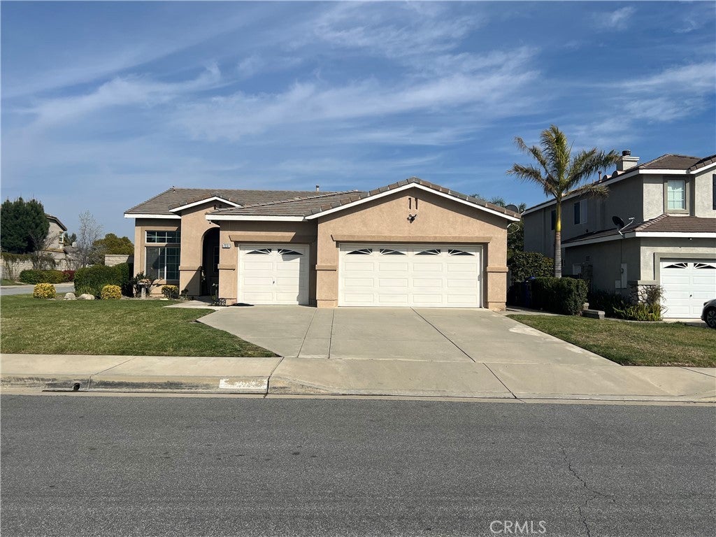 Photo of Listing #IV25063600