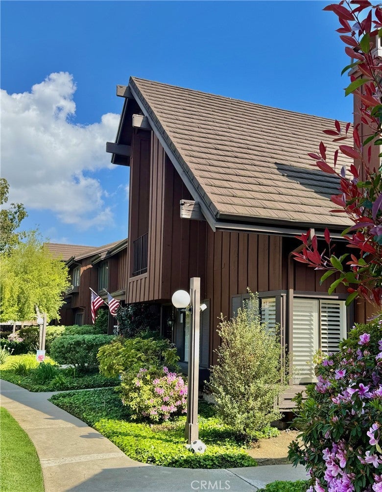 Photo of Listing #SB25063660