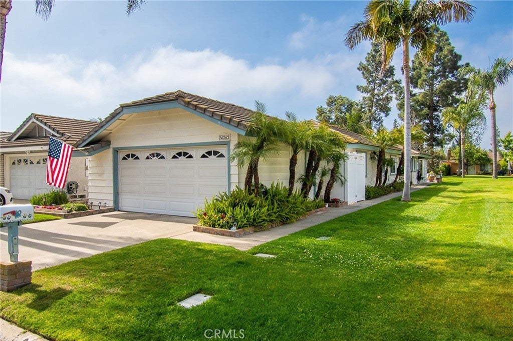 Photo of Listing #OC25063629